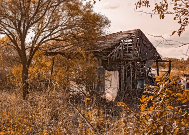 Eski terk edilmiş evde, closeup görünümü.