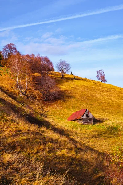 Montañas en la temporada de otoño — Foto de Stock