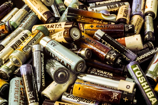 Batterie di scarico usa e getta usate — Foto Stock