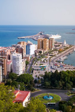 Malaga şehrinin panoramik manzarası 