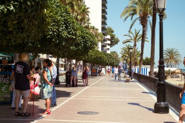 Marbella tipik eski şehir sokak, Costa del Sol, Endülüs, S