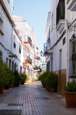 Marbella tipik eski şehir sokak, Costa del Sol, Endülüs, S