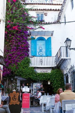 Marbella tipik eski şehir sokak, Costa del Sol, Endülüs, S