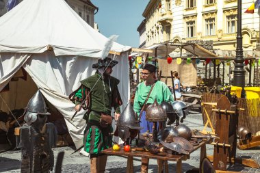 çeşitli sokak faaliyetleri