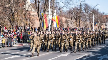 Romanya Ulusal Günü 'nde Askeri Yürüyüş