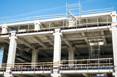 modern beton çıkıntısı 