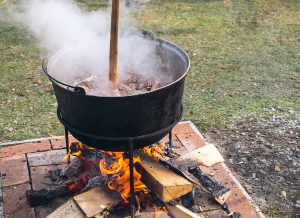 Yemek kaynatıcısı.