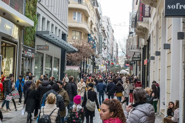 Atenas Grecia Febrero 2020 Personas Caminando Por Calle Más Famosa — Foto de Stock