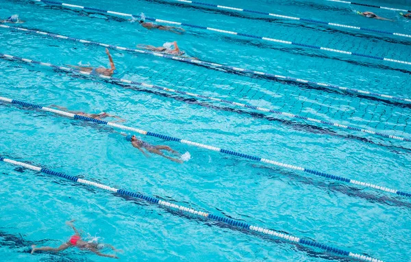 Atenas Grecia Febrero 2020 Nadadores Entrenamiento Piscina Aire Libre — Foto de Stock