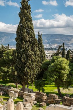 Atina, Yunanistan - 13 Şubat 2020. Akropol 'deki Parthenon Harabeleri - MÖ 447 - Atina, Yunanistan' da