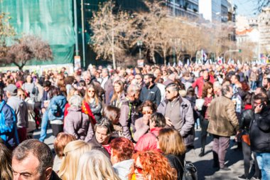 Atina Şehri, Yunanistan - 18 Şubat 2020. Atina kentindeki kamu sektörü çalışanları, muhafazakar hükümetin emek piyasasını serbestleştirme amaçlı planlanan yasasını protesto etmek amacıyla yeni bir grev düzenledi