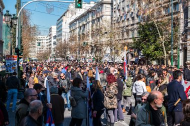 Atina Şehri, Yunanistan - 18 Şubat 2020. Atina kentindeki kamu sektörü çalışanları, muhafazakar hükümetin emek piyasasını serbestleştirme amaçlı planlanan yasasını protesto etmek amacıyla yeni bir grev düzenledi