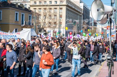 Atina Şehri, Yunanistan - 18 Şubat 2020. Atina kentindeki kamu sektörü çalışanları, muhafazakar hükümetin emek piyasasını serbestleştirme amaçlı planlanan yasasını protesto etmek amacıyla yeni bir grev düzenledi