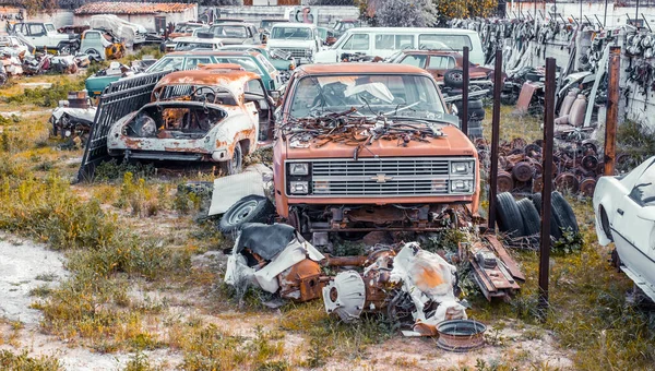 Atenas Grecia Febrero 2020 Cementerio Coches Con Piezas Coches Las — Foto de Stock