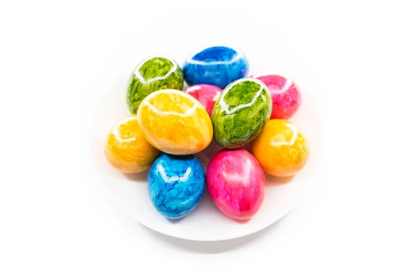 Huevos Pascua Coloridos Plato Blanco —  Fotos de Stock