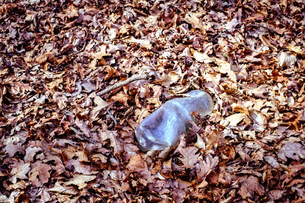인간의 제품에 오염이라는 쓰레기에서 나오는 쓰레기 브라바 — 스톡 사진