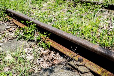 Paslı raylar terk edildi