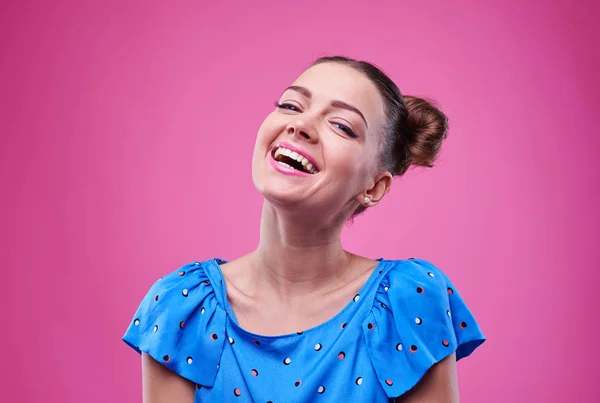 Chica eufórica con la boca abierta riendo —  Fotos de Stock