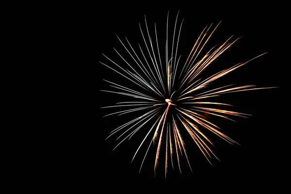 Tűzijáték loght az ég, a 2015. július 4-én. — Stock Fotó