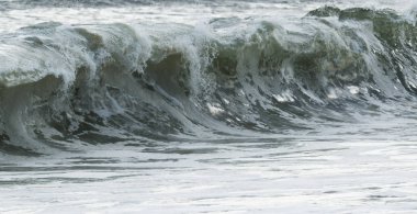 Atlantik Okyanusu kaba dalgalar