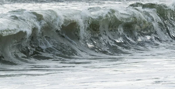 Atlantik Okyanusu kaba dalgalar