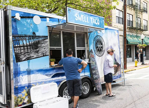 Swell Taco food truck at street fair — 스톡 사진