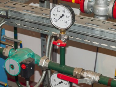 Aletleri sıcak ve soğuk su