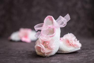 çocuk balo salonu dans ayakkabıları