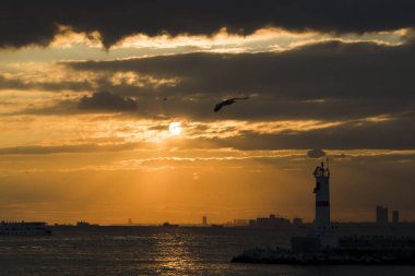 Kadıköy, Istanbul, günbatımı güzel cennet ile deniz feneri.