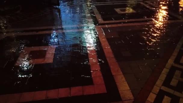 Heavy Rain Night Time Kadikoy Istanbul People Walking Fancy Cobblestones — 비디오