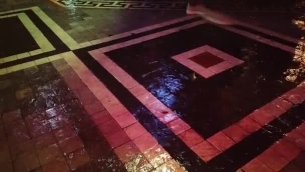 Heavy Rain Night Time Kadikoy Istanbul People Walking Fancy Cobblestones — Stok video