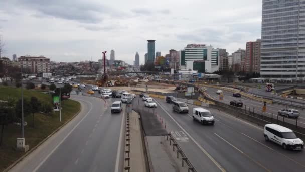 Stanbul Anadolu Bölgesi Ndeki Göztepe Köprüsü Nün Yanındaki Yolunda Inşaat — Stok video