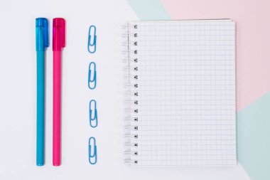 Üstten Görünüm fotoğraf açık boş spiral defter, ATAÇ ve pe