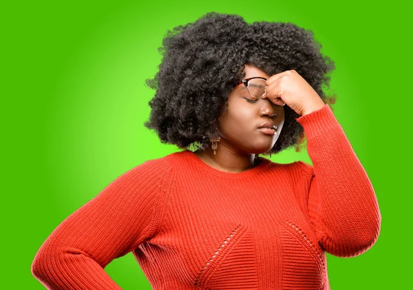 Beautiful African Woman Sleepy Expression Being Overworked Tired Rubbes Nose — Stock Photo, Image