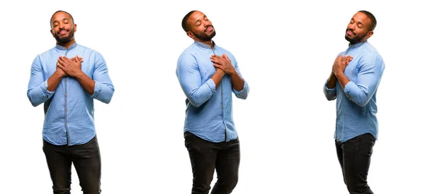 Hombre Afroamericano Con Barba Con Las Manos Corazón Expresando Amor —  Fotos de Stock