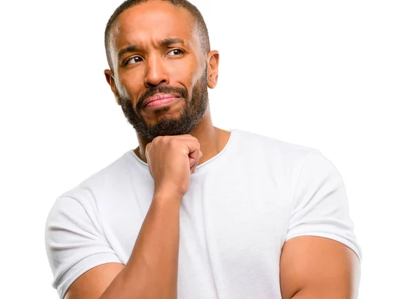 African American Mannen Med Skägg Tänkande Tankeväckande Med Smarta Ansikte — Stockfoto