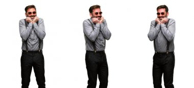 Orta yaş adam, sakal ve papyon mutlu ve ifade wow jest tezahürat