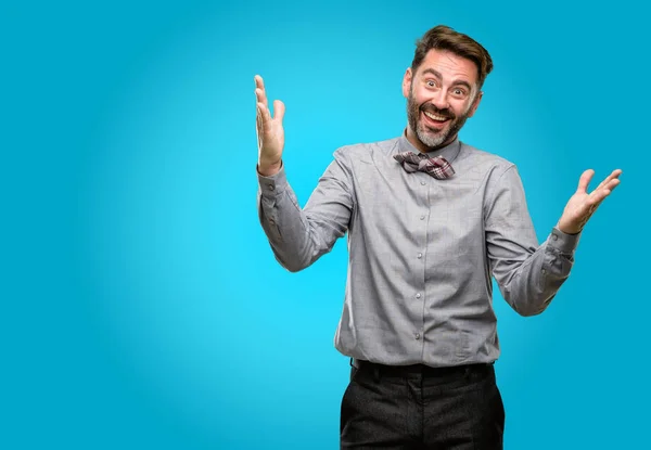 Hombre Mediana Edad Con Barba Pajarita Confiada Feliz Con Una — Foto de Stock