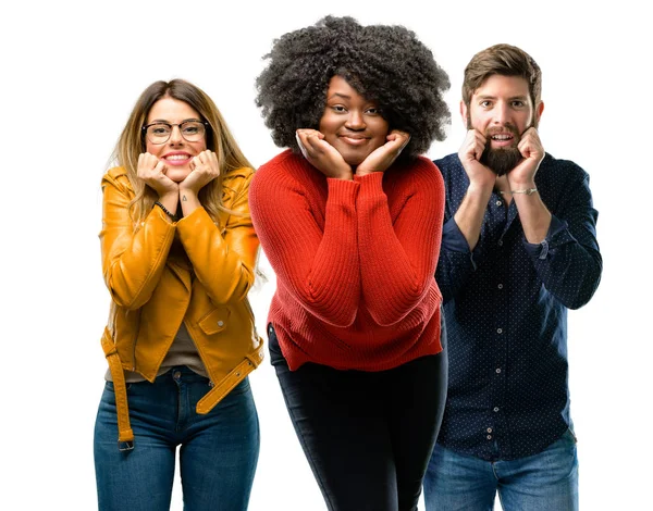 Gruppe Von Drei Jungen Männern Und Frauen Glücklich Und Überrascht — Stockfoto