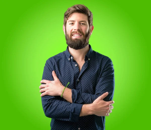 Jonge Hipster Man Met Grote Baard Zelfverzekerd Blij Met Een — Stockfoto