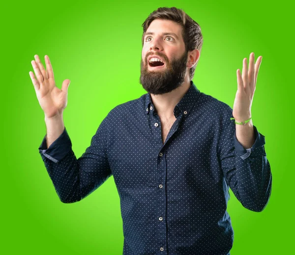 Joven Hombre Hipster Con Barba Grande Feliz Sorprendido Animando Expresando — Foto de Stock