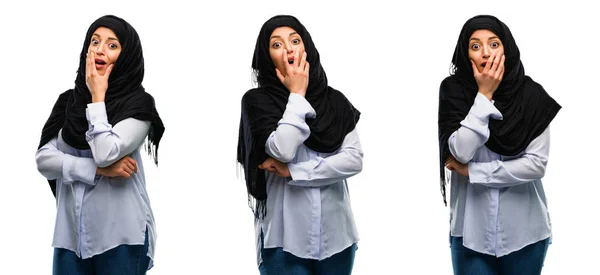 Panik Korku Beyaz Arka Plan Üzerinde Izole Ifade Şokta Hijab — Stok fotoğraf