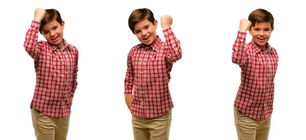 Niño Guapo Con Ojos Verdes Feliz Emocionado Expresando Gesto Ganador —  Fotos de Stock