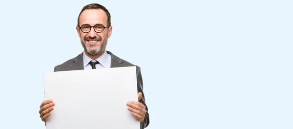 Professor Usando Óculos Segurando Banner Publicidade Branco Bom Cartaz Para — Fotografia de Stock
