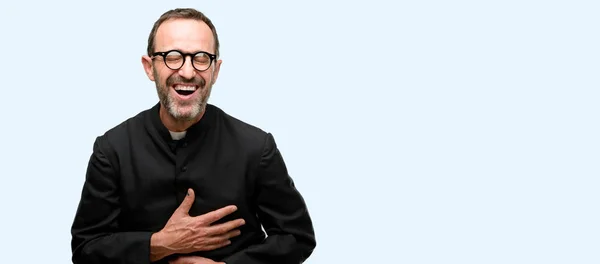 Religión Sacerdotal Hombre Seguro Feliz Con Una Gran Sonrisa Natural — Foto de Stock