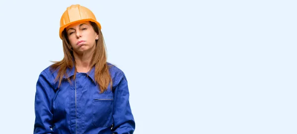 Ingeniera Mujer Trabajadora Construcción Con Expresión Somnolienta Sobrecargada Trabajo Cansada —  Fotos de Stock