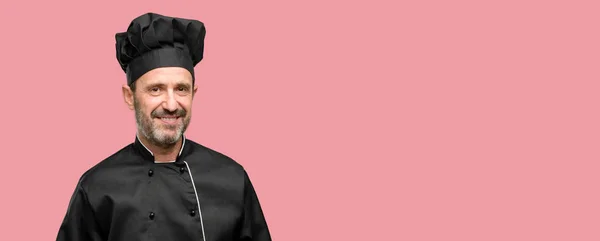 Ανώτερος Μαγειρεύουν Άνθρωπος Φοράει Καπέλο Σεφ Αυτοπεποίθηση Και Χαρούμενοι Ένα — Φωτογραφία Αρχείου