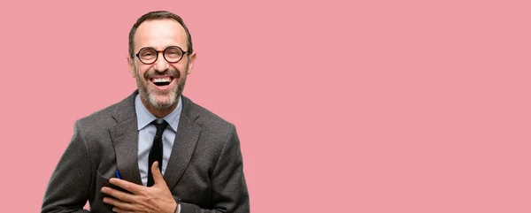 Professor Homem Usando Óculos Confiante Feliz Com Grande Sorriso Natural — Fotografia de Stock
