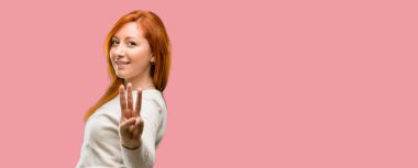 Parmak, yetiştirme güzel genç redhead kadındır üç numaralı