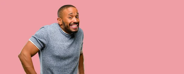 African American Man Met Baard Zelfverzekerd Blij Met Een Grote — Stockfoto